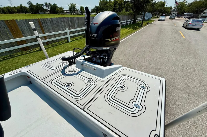 Slide: The Image of 2017 Majek M2 ILLUSION boat with Yamaha 175 VMAX engine on a road. - 7