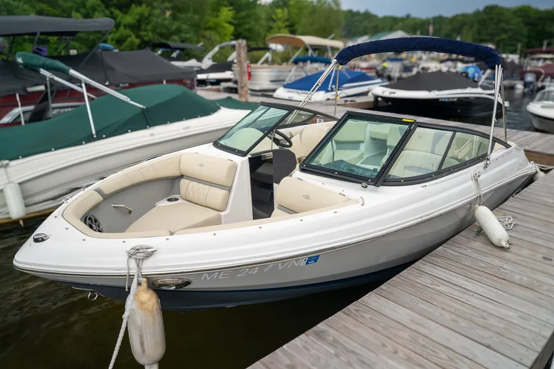 The Image of Regal 2000 ES 2022 - 1