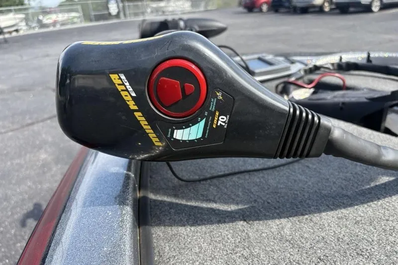 Slide: The Image of Minn Kota Edge trolling motor control on 2008 Skeeter ZX190 boat. - 7