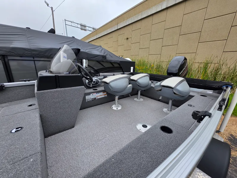 Slide: The Image of Alumacraft 165 CS 2019 - 18