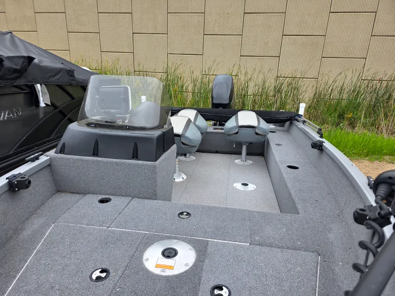 Slide: The Image of Alumacraft 165 CS 2019 - 5