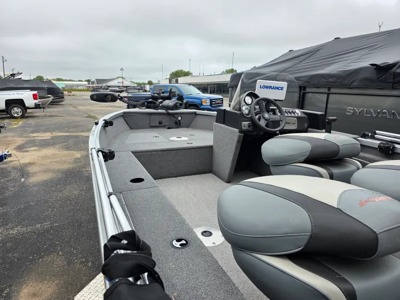 Slide: The Image of Alumacraft 165 CS 2019 - 6