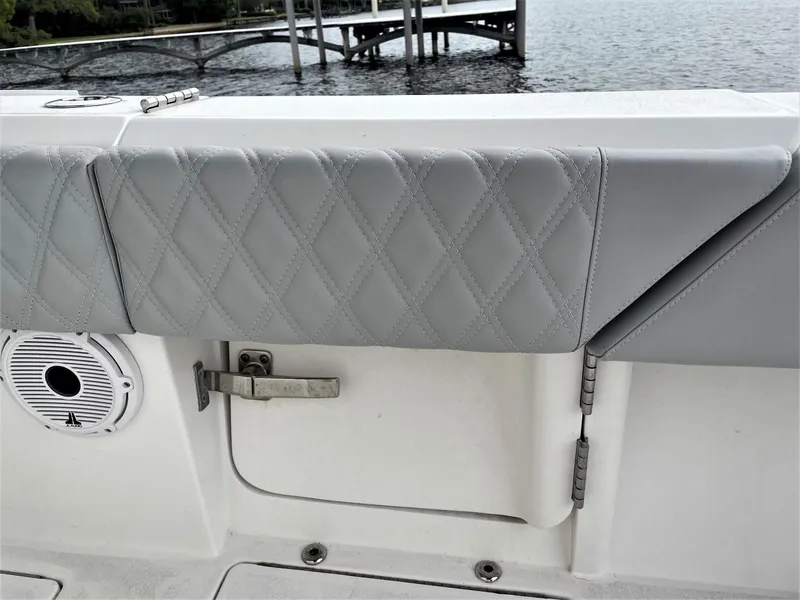 Slide: The Image of Front Runner 39 Center Console 2020 - 55