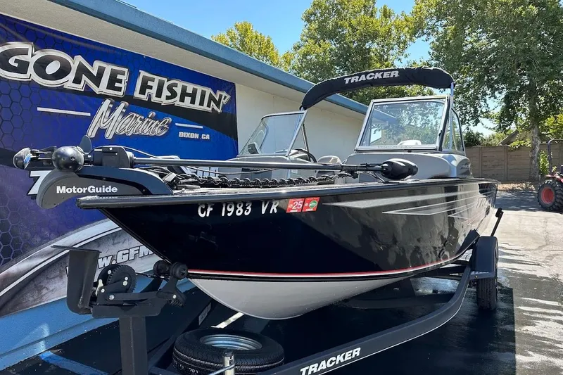 Slide: The Image of 2018 Tracker Targa V-19 Combo boat at Gone Fishin' Marine dealership. - 4
