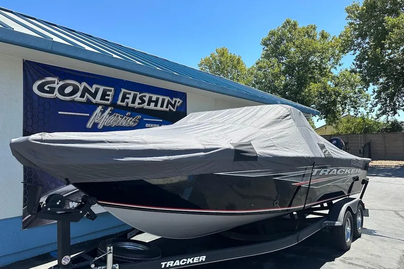 Slide: The Image of 2018 Tracker Targa V-19 Combo boat covered, parked at Gone Fishin' Marine. - 41