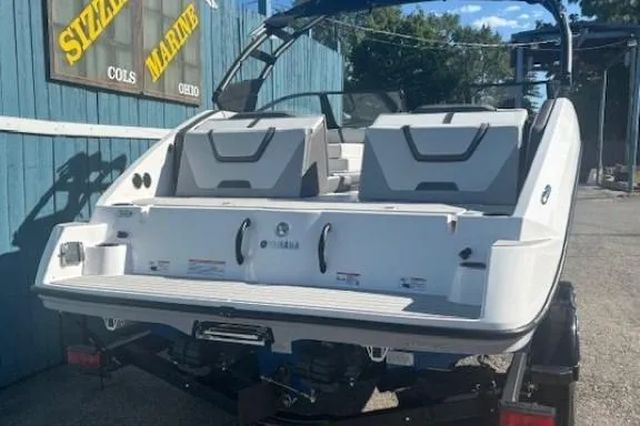 Slide: The Image of 2026 Yamaha Boats AR220 displayed at Sizzle Marine, rear view. - 3