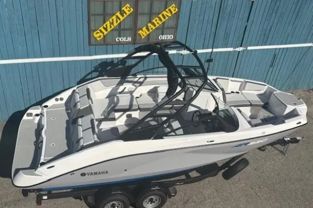 Slide: The Image of 2026 Yamaha Boats AR220 on trailer at Sizzle Marine, Ohio. - 5