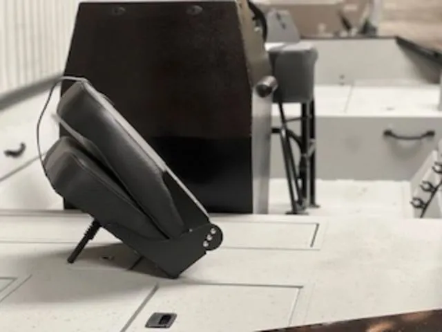 Slide: The Image of Lowe Roughneck RX1870 Pathfinder 2026 - 5