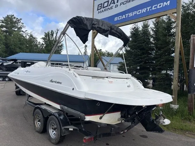 Slide: The Image of Hurricane Fun Deck 202 Sport 2012 - 8