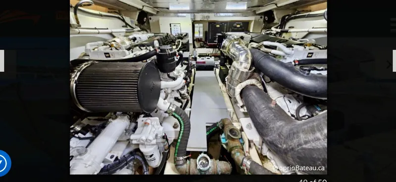 Slide: The Image of Sea Ray L550 2019 - 29