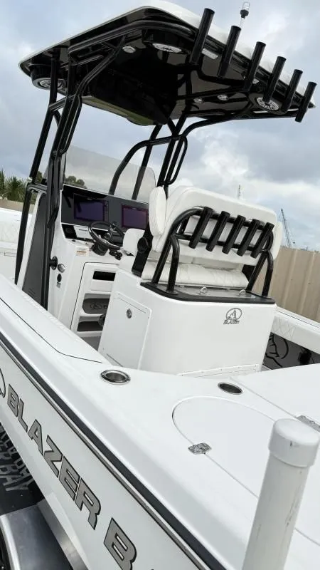 Slide: The Image of Blazer 2700 HYBRID BAY 2024 - 5