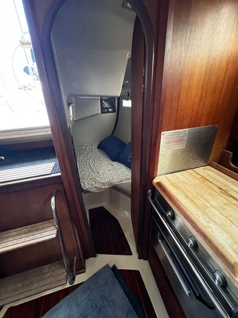 Slide: The Image of Hunter Legend 35.5 1991 - 10