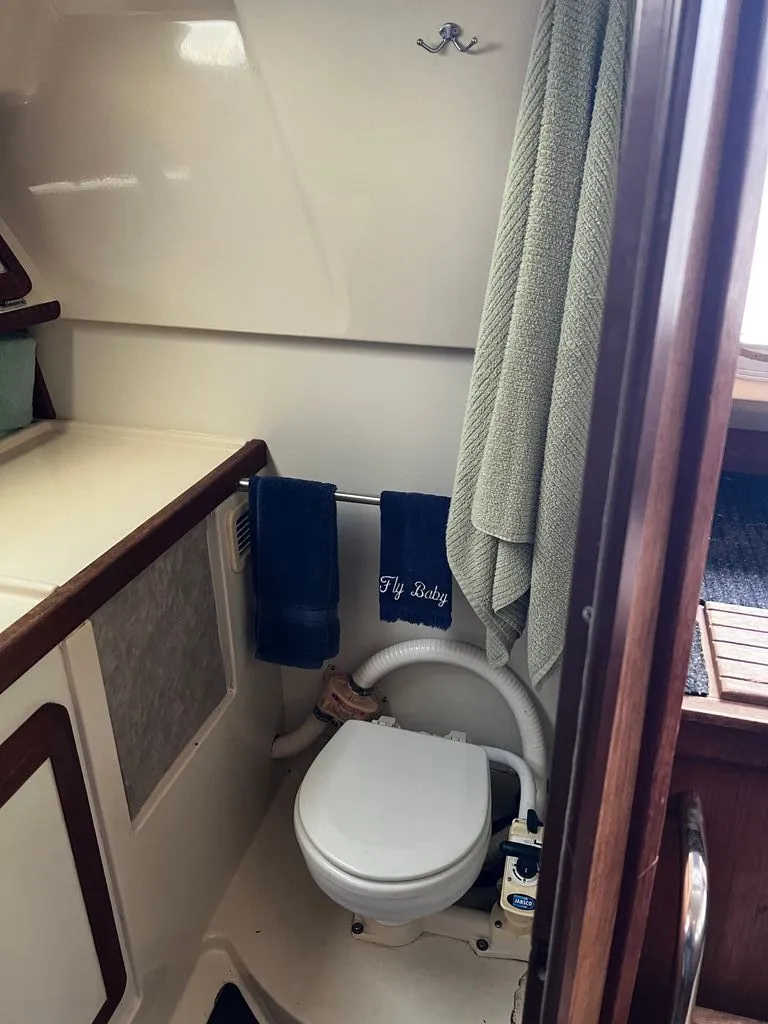 Slide: The Image of Hunter Legend 35.5 1991 - 12