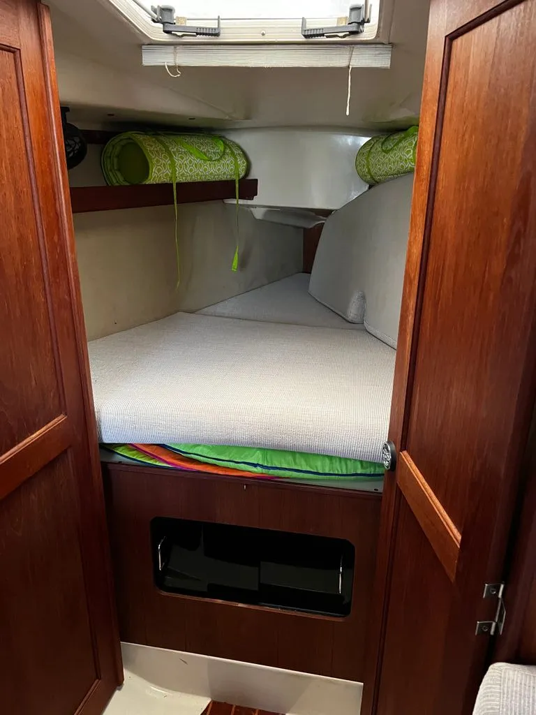 Slide: The Image of Hunter Legend 35.5 1991 - 13