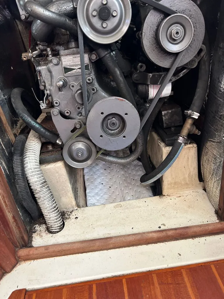 Slide: The Image of Hunter Legend 35.5 1991 - 14