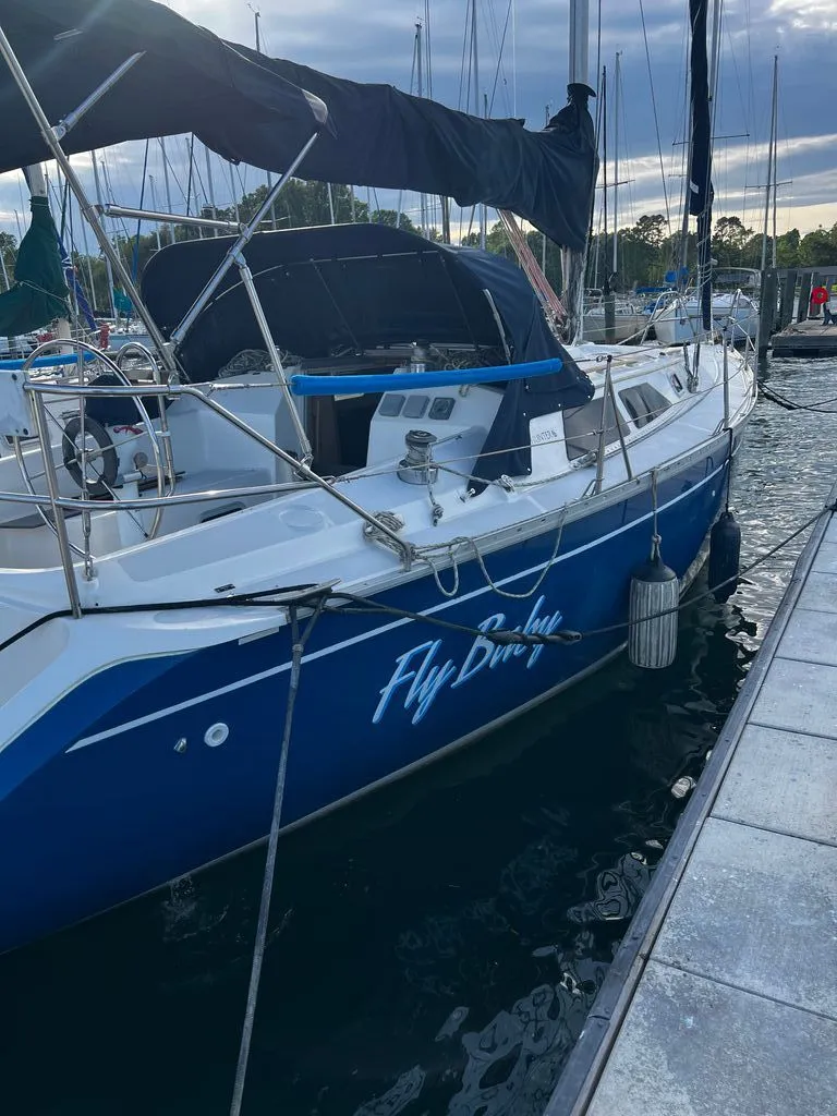 Slide: The Image of Hunter Legend 35.5 1991 - 19