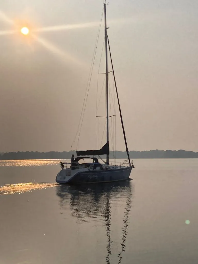 Slide: The Image of Hunter Legend 35.5 1991 - 5