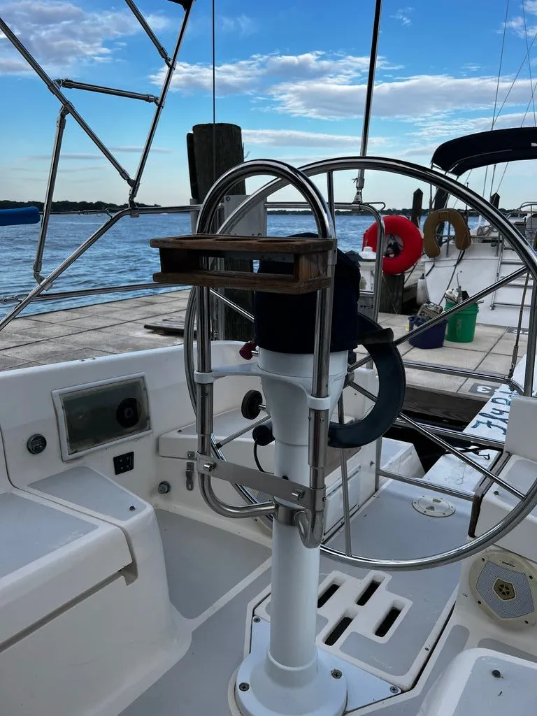 Slide: The Image of Hunter Legend 35.5 1991 - 6