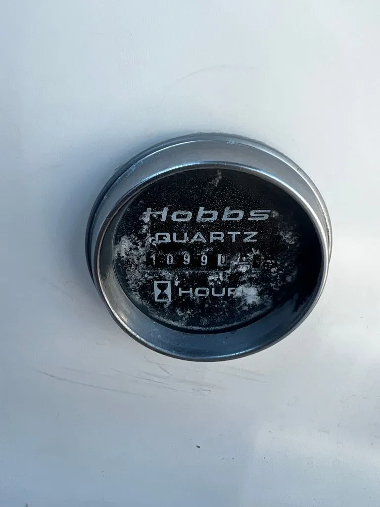 Slide: The Image of Hunter Legend 35.5 1991 - 8