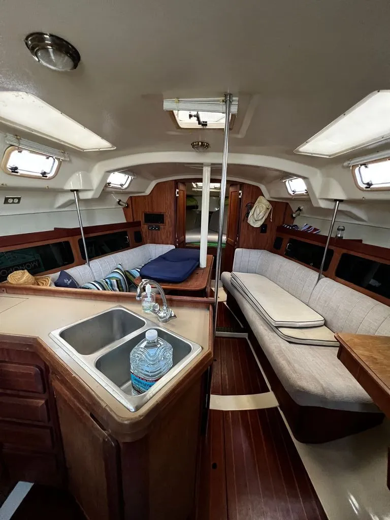 Slide: The Image of Hunter Legend 35.5 1991 - 9