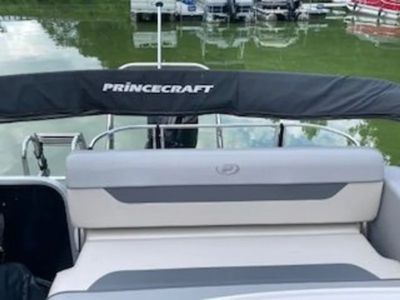 Slide: The Image of Princecraft Vectra 21 RL 2023 - 10