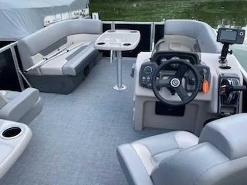 Slide: The Image of Princecraft Vectra 21 RL 2023 - 2