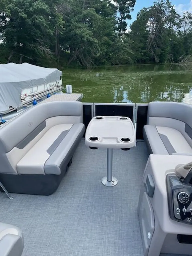 Slide: The Image of Princecraft Vectra 21 RL 2023 - 6