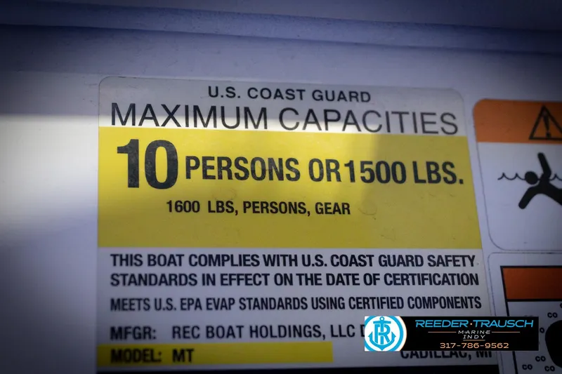 Slide: The Image of 2020 Four Winns H210 boat capacity label: 10 persons or 1500 lbs, U.S. Coast Guard compliant. - 62