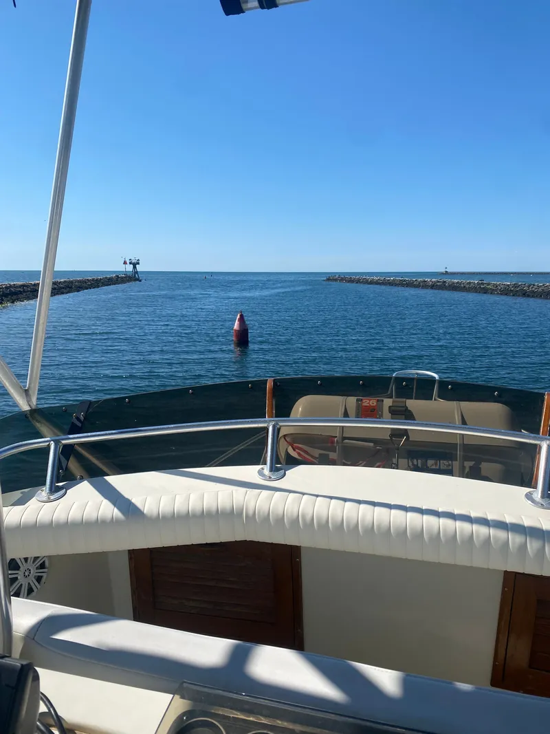 Slide: The Image of Blackfin 32 Flybridge 1988 - 10