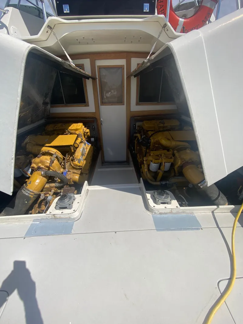 Slide: The Image of Blackfin 32 Flybridge 1988 - 4