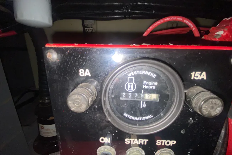 Slide: The Image of Engine hour meter on 1997 Sea Ray 400 Express Cruiser, showing 2375.7 hours. - 34