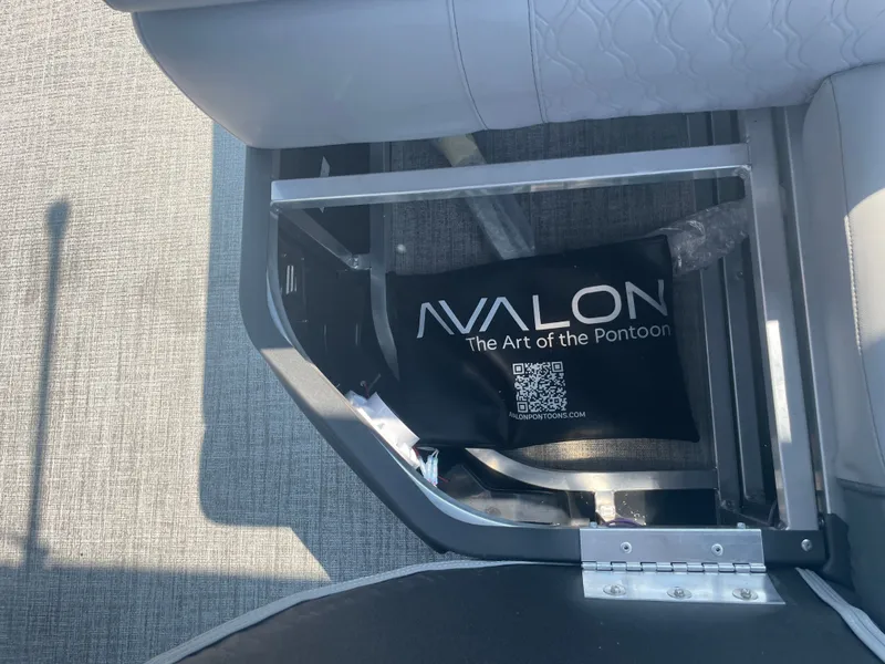 Slide: The Image of Avalon VNT85 RF23T 2025 - 17