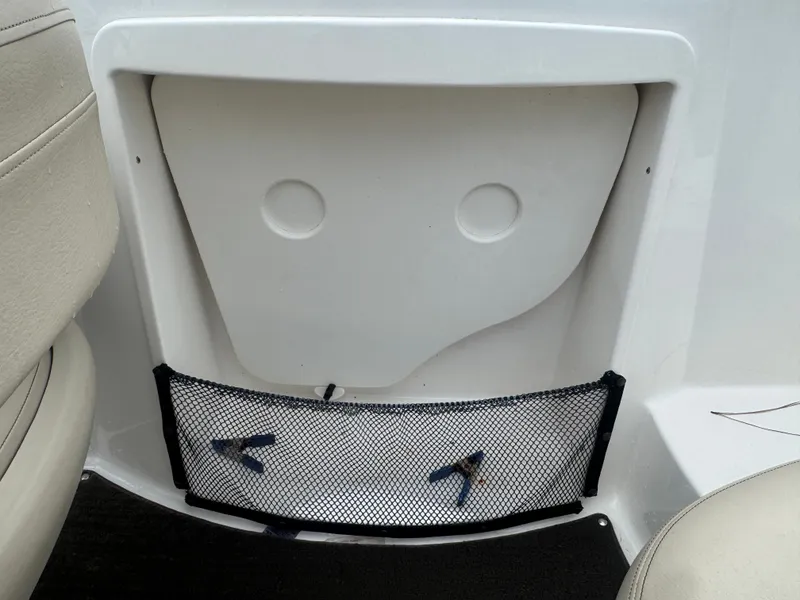 Slide: The Image of Bayliner 215 Deck Boat 2014 - 25