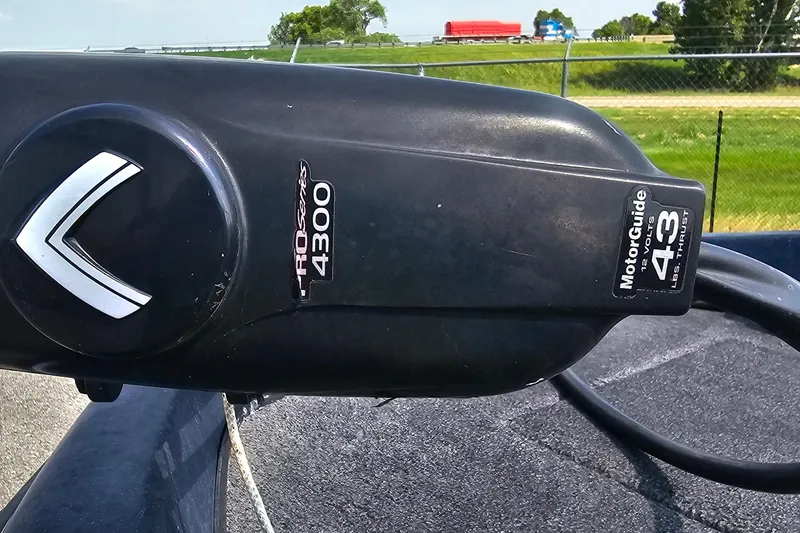 Slide: The Image of Trolling motor on 2004 ProCraft 180 Combo boat, MotorGuide 43 lbs thrust, outdoor setting. - 5