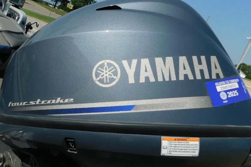 Slide: The Image of Yamaha four-stroke engine with 2025 registration sticker, Eagle G3 175 PF, 2009 model. - 7