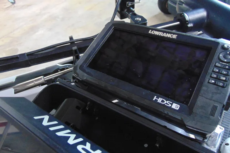 Slide: The Image of Lowrance HDS-9 fishfinder on 2005 Triton Tr-196 PD boat dashboard. - 11
