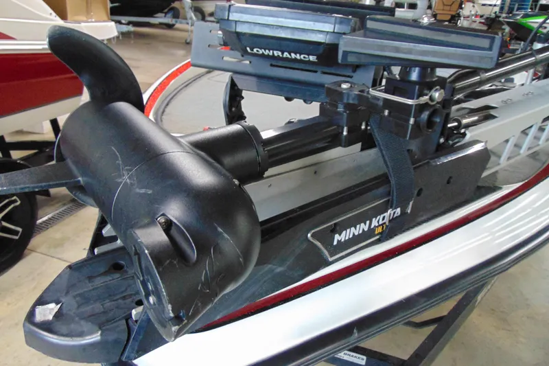 Slide: The Image of 2005 Triton Tr-196 PD boat with Minn Kota trolling motor and Lowrance fishfinder. - 12