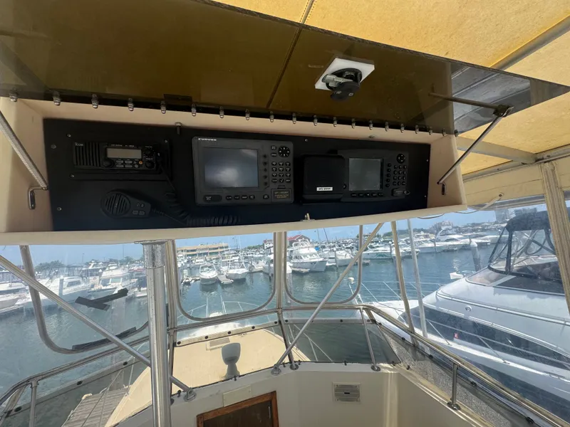 Slide: The Image of Hatteras 42 Convertible 1978 - 16