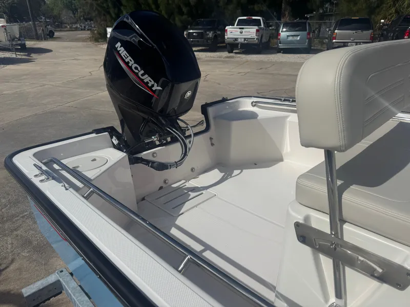 Slide: The Image of Boston Whaler 150 Montauk 2026 - 5