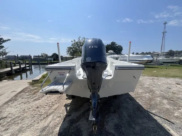 Slide: The Image of Parker 18SE Center Console 2026 - 5