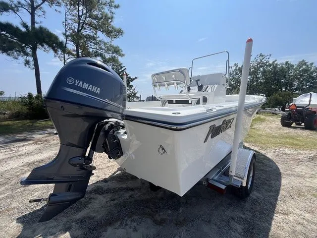 Slide: The Image of Parker 18SE Center Console 2026 - 6