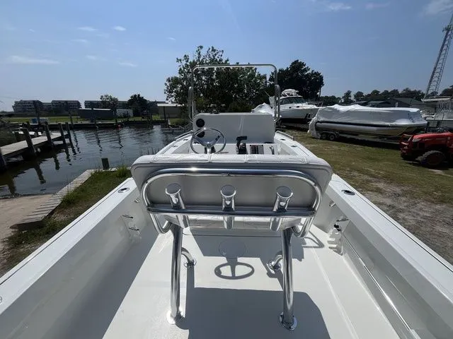 Slide: The Image of Parker 18SE Center Console 2026 - 12