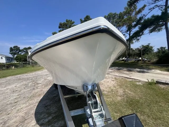 Slide: The Image of Parker 18SE Center Console 2026 - 2