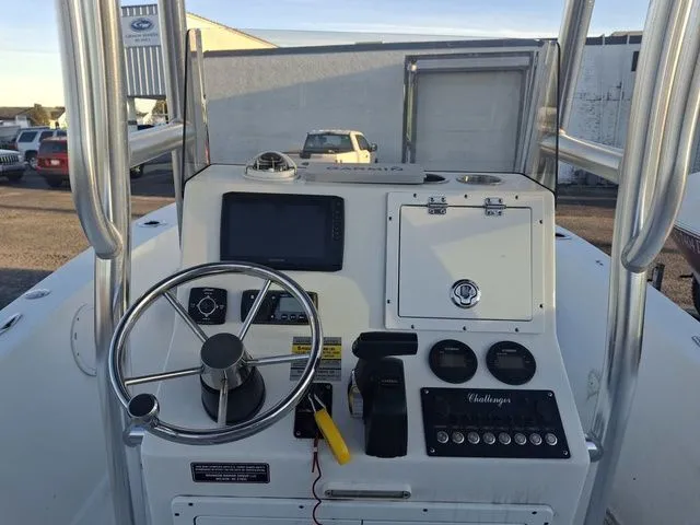 Slide: The Image of KenCraft 190 Challenger 2019 - 12