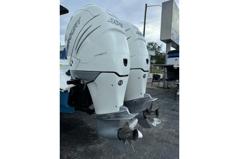 Slide: The Image of 2015 Glasstream 280 ZS with twin Mercury 400 Verado outboard engines. - 49
