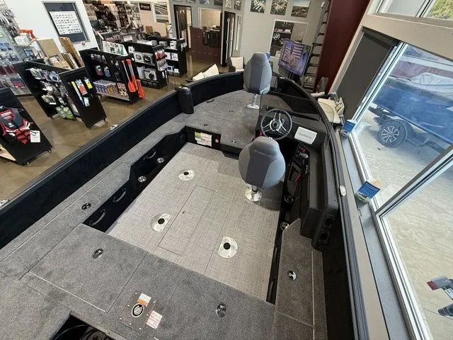 Slide: The Image of Alumacraft Competitor 175X Side Console 2026 - 11