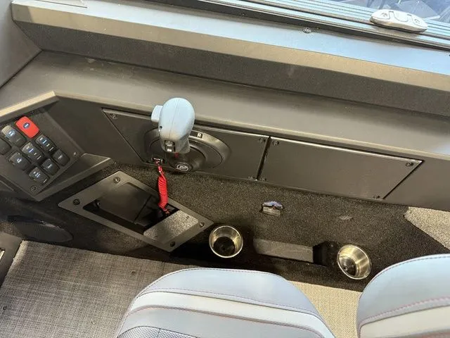 Slide: The Image of Alumacraft Competitor 175X Side Console 2026 - 14