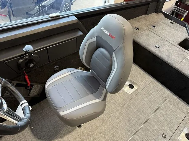 Slide: The Image of Alumacraft Competitor 175X Side Console 2026 - 15