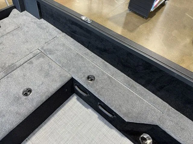 Slide: The Image of Alumacraft Competitor 175X Side Console 2026 - 9