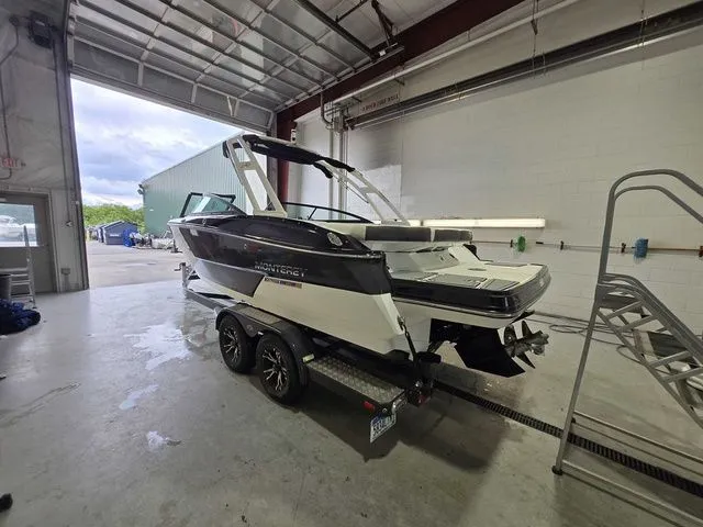 Slide: The Image of Monterey 238SS Super Sport 2019 - 3